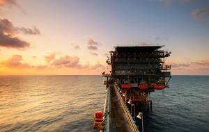 США перейшли до другої фази режиму обмеження цін на російську нафту