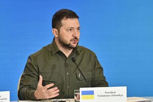 Зеленский: Информации о фронте должно быть больше