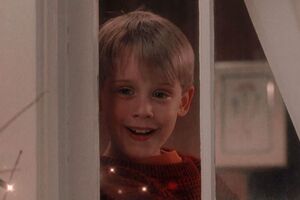 Головну роль у фільмі "Сам удома" зіграв Калкін