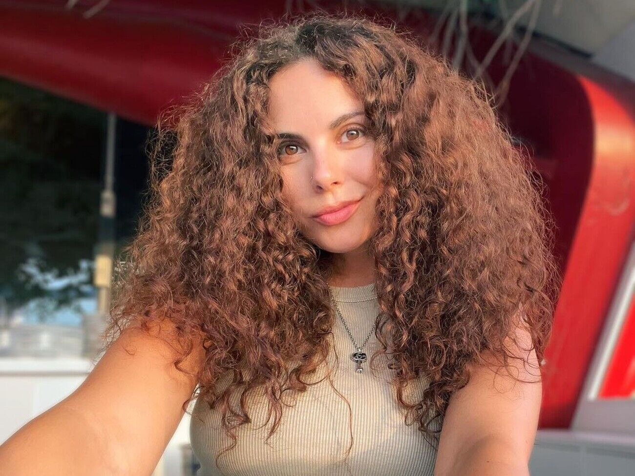 4 травня 2024 року артистці виповниться 37 років