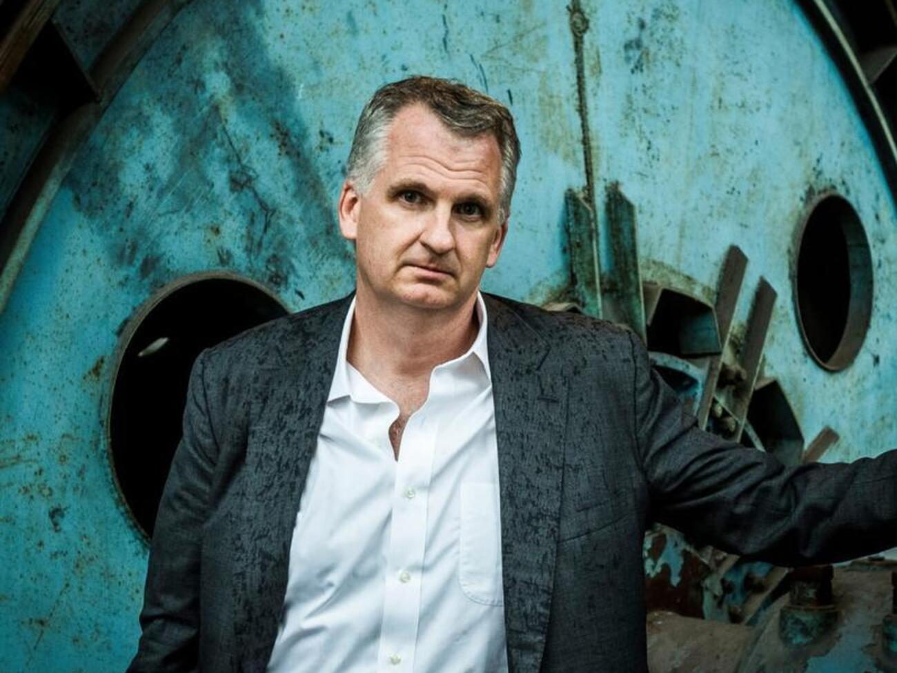 Снайдер заявляє, що у планах – ще така сама сума