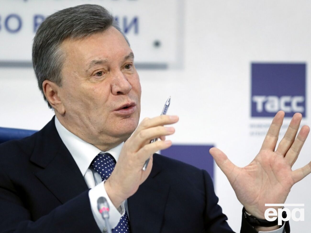 Щодо Януковичів діє інше санкційне рішення ЄС від серпня 2022 року, якого поки не оскаржили