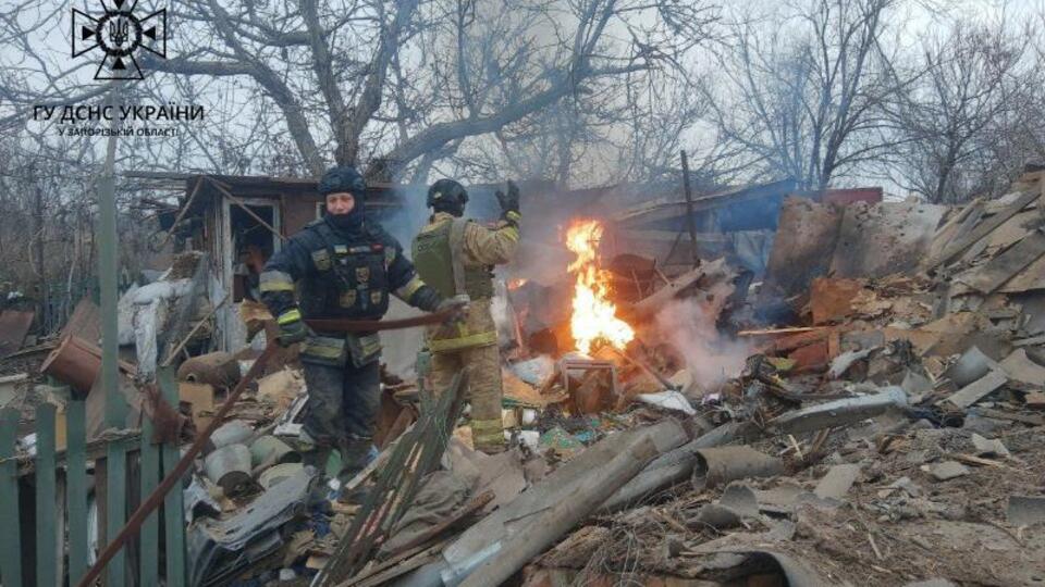 В Запорожье от российских ракет пострадала гражданская инфраструктура