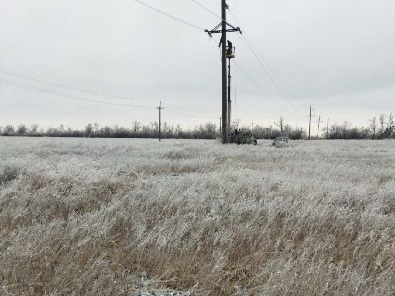 За минулий тиждень енергетики ДТЕК відновили світло для 386 тис. сімей у Донецькій області