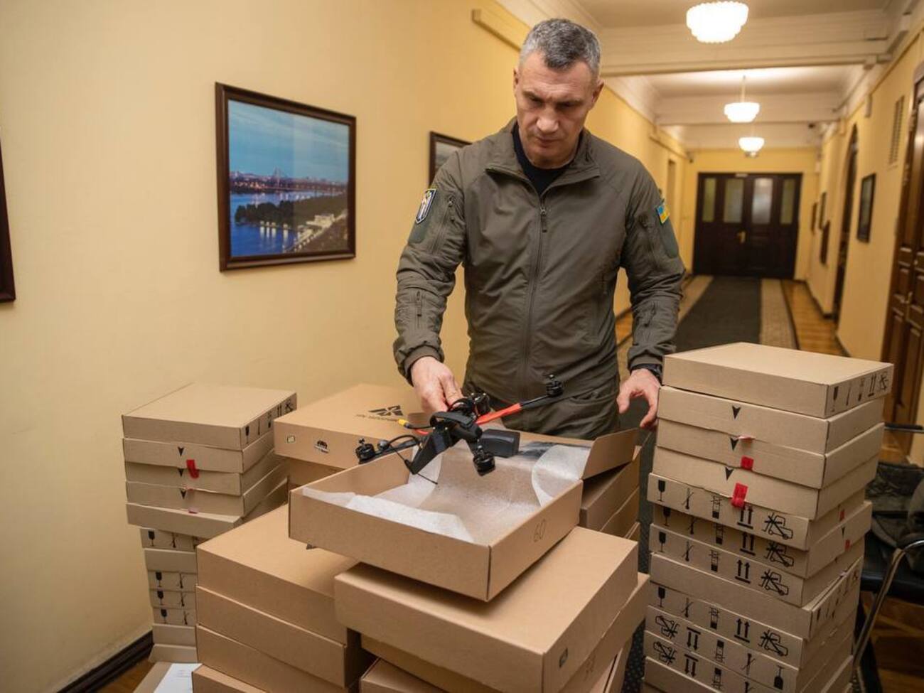 Віталій Кличко: 100 пташок оперативно вирушать у 53-тю бригаду під Авдіївку
