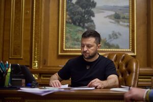 Зеленський (на фото) звільнив Сандигу з посади держуповноваженого АМКУ за чотири дні після призначення