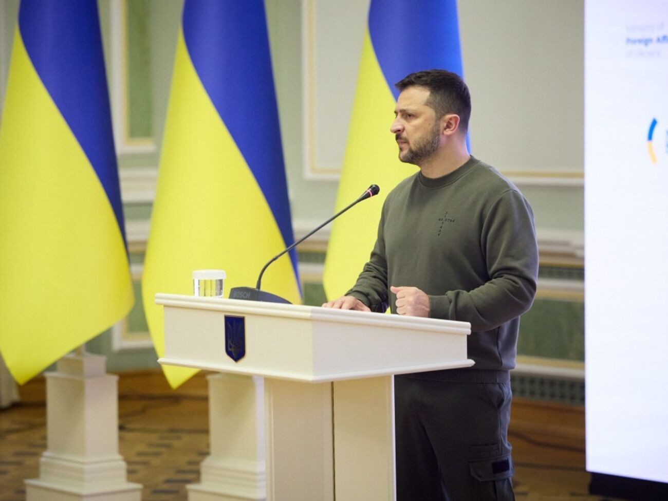 Зеленский: Новые нормы сделают систему украинской дипломатии более современной и позволят ей быть более действенной