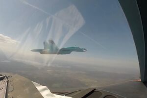 Оккупанты в своих пабликах подтверждают сбитие Су-34, желают им "вечного полета", отметил Игнат