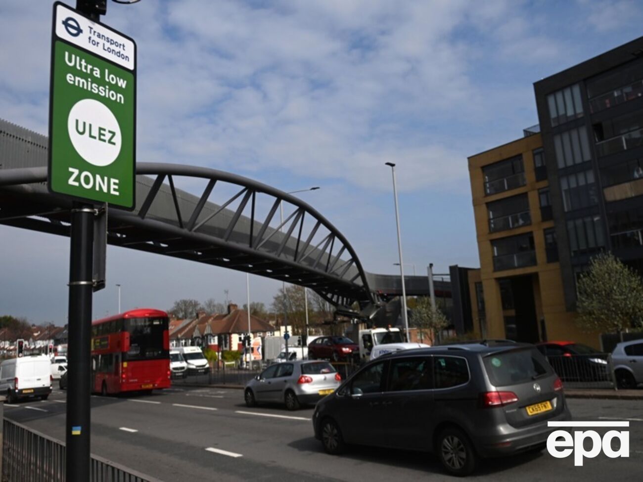 Хан заявлял, что не видит пользы для города от передачи старых машин