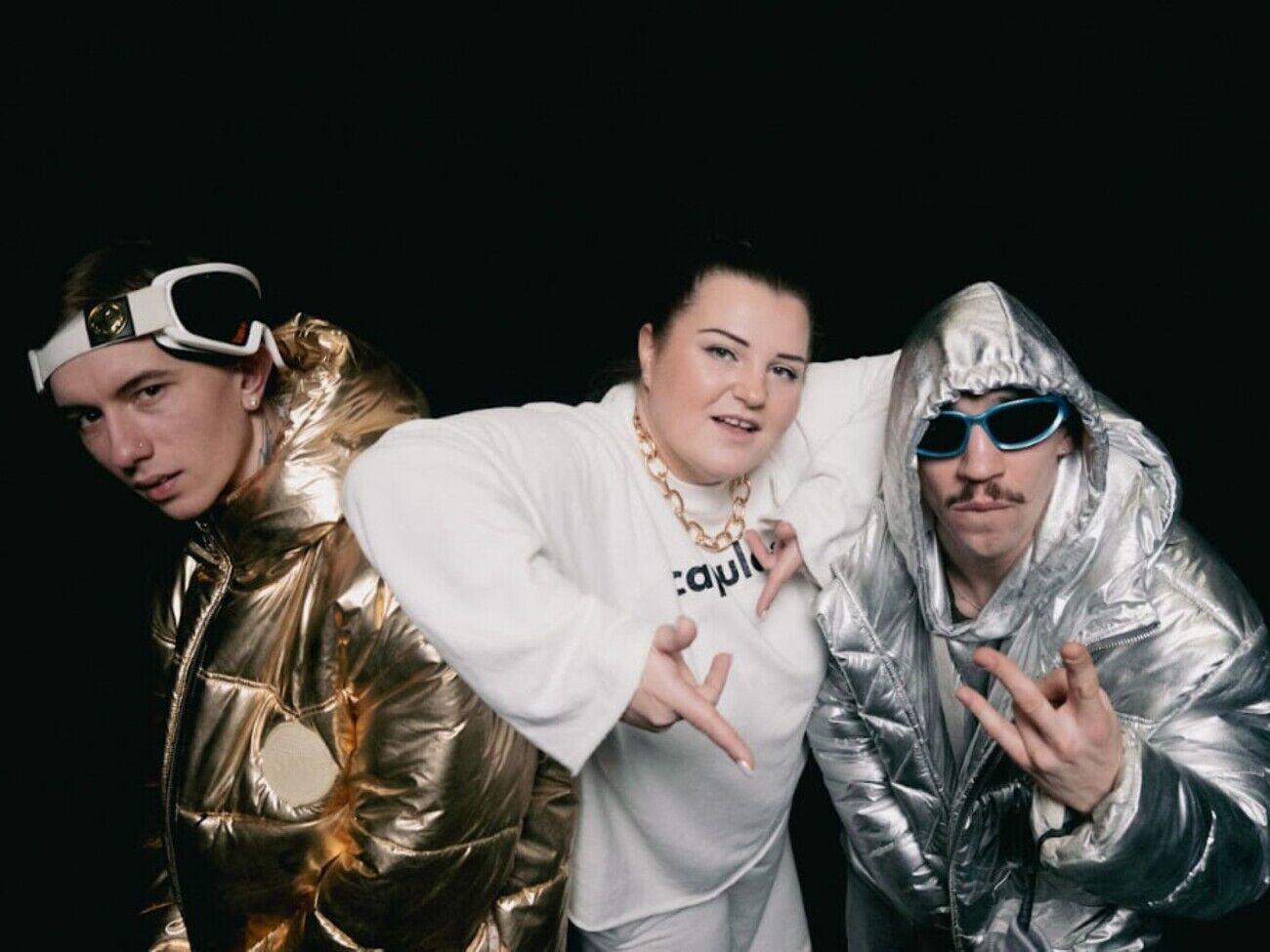 Совместная песня alyona alyona с рэперами получила название "Ми вас вітаєм"