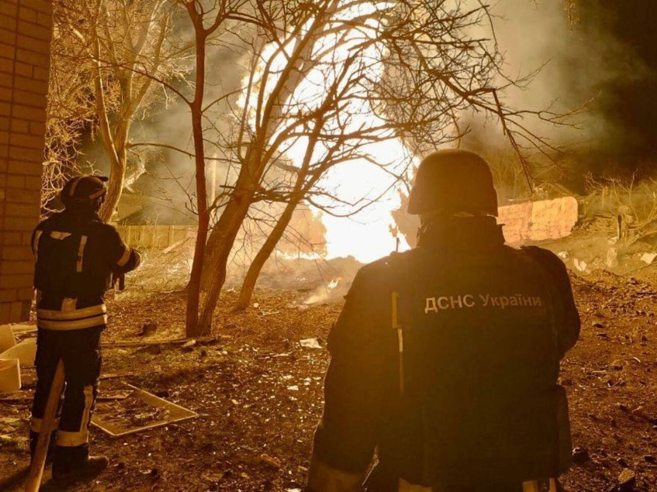 Особу чоловіка, тіло якого виявили рятувальники, встановлюють