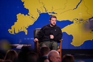 Зеленского власть не "изъязвила", считает Невзоров