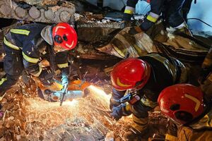 Під час розбирання завалів виявили тіла трьох осіб