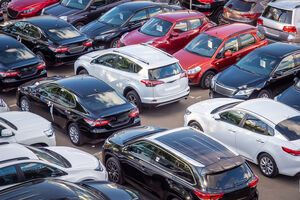 Латвия передает Украине конфискованные автомобили