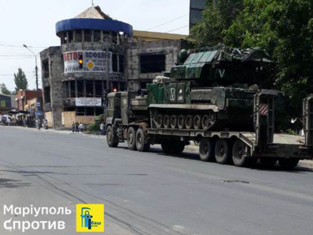 Окупанти, імовірно, посилюють ППО під Маріуполем після збиття Су-34, зазначає Андрющенко