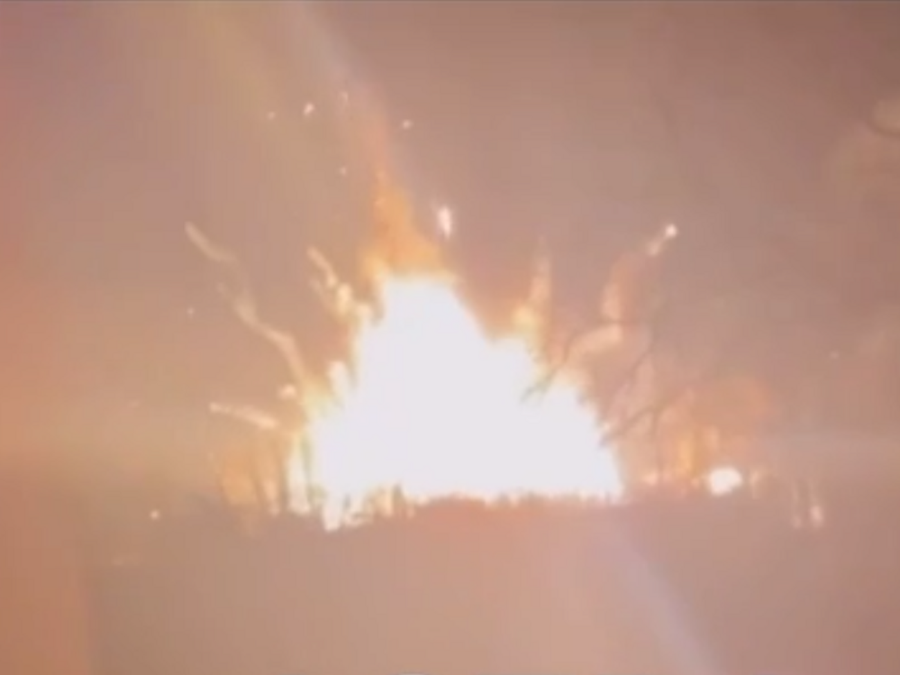 У Феодосії прогримів потужний вибух, після нього тривала детонація