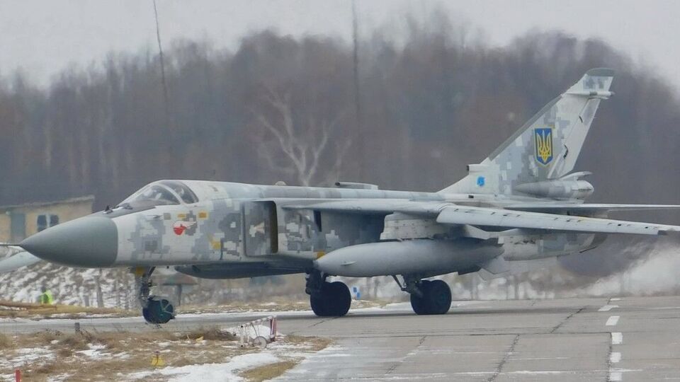 Украинские Су-24 не были сбиты во время выполнения боевого задания, связанного с атакой по Феодосии, заявил Игнат