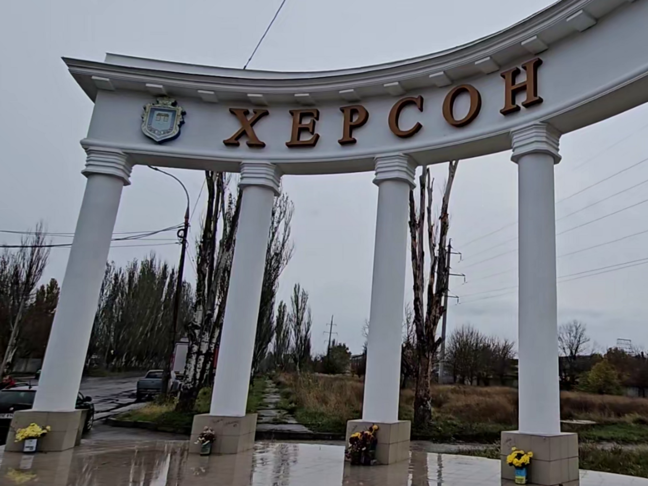 Оккупанты регулярно обстреливают Херсон