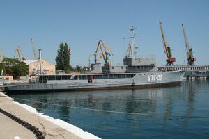 Еще одно российское судно пострадало в результате удара по порту Феодосии