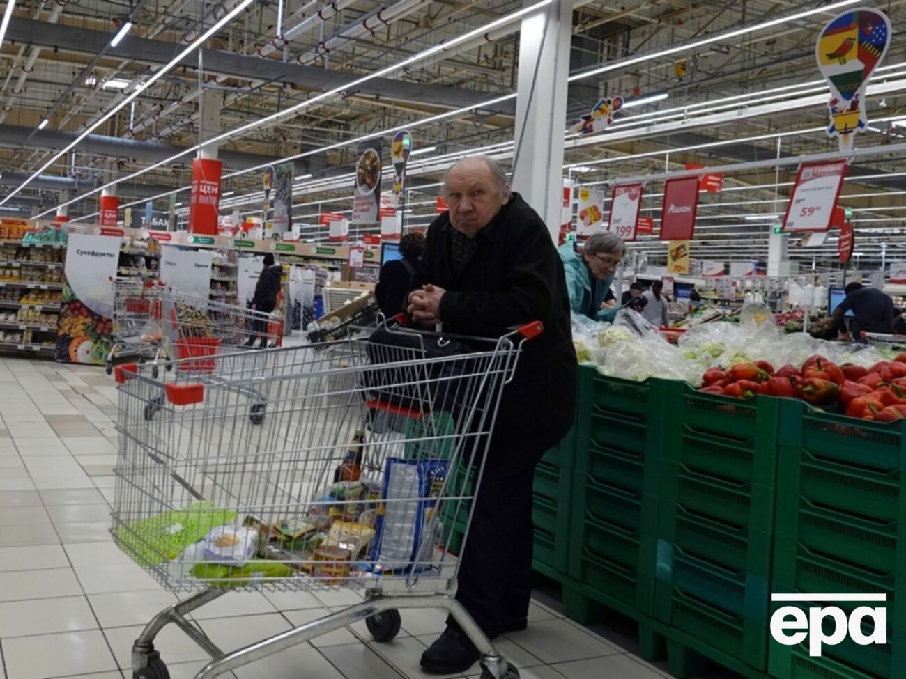 У магазинах і на заправках росіяни не можуть розплатитися