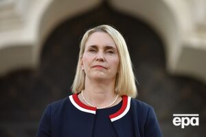 Брінк показала фото обстріляного пасажирського вагона