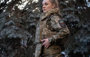 Утвержден женский вариант бронежилета для украинских военнослужащих