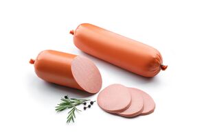 Колбаса должна быть достаточно плотной консистенции