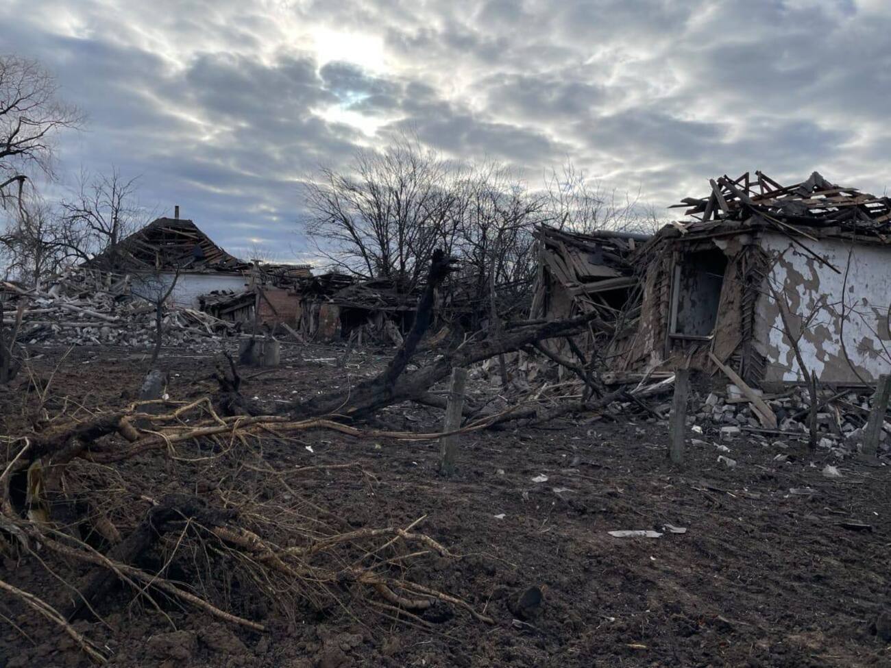 В результате российского обстрела разрушен один дом, еще три повреждены, отметили в Харьковской ОВА