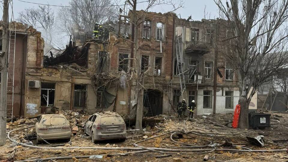 З-під завалів будинку рятувальники витягли тіло загиблого