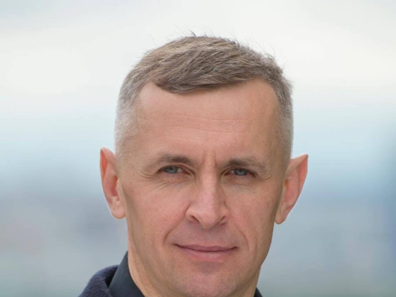 Замість обговорення рейтингів і планування форумів із відбудови, краще задонатити ЗСУ. Спочатку нам треба вистояти, бажано виграти