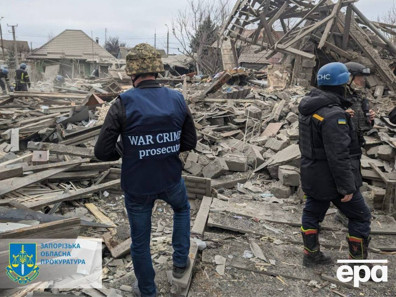 В Украине 16 погибших и почти 100 пострадавших в результате самой массированной российской воздушной атаки, сообщили в Офисе генпрокурора