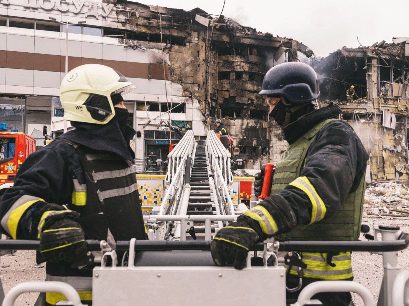 В Днепре шесть погибших и 28 пострадавших в результате российских прилетов 29 декабря