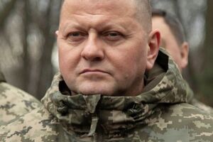 Залужный отметил, что минувшей ночью противник применил против Украины 158 средств воздушного нападения