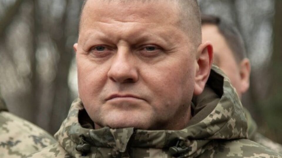 Залужний зазначив, що минулої ночі противник застосував проти України 158 засобів повітряного нападу