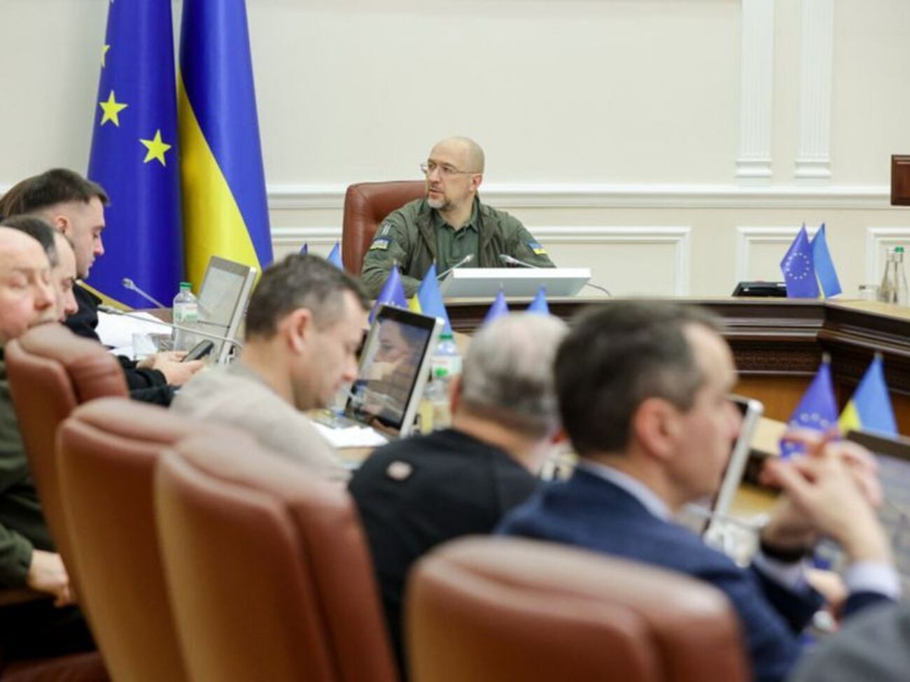 У Кабміні вирішили змінити систему оплати праці чиновникам