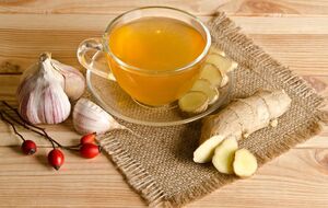 Смесь чеснока с имбирем храните в холодильнике не больше пяти дней