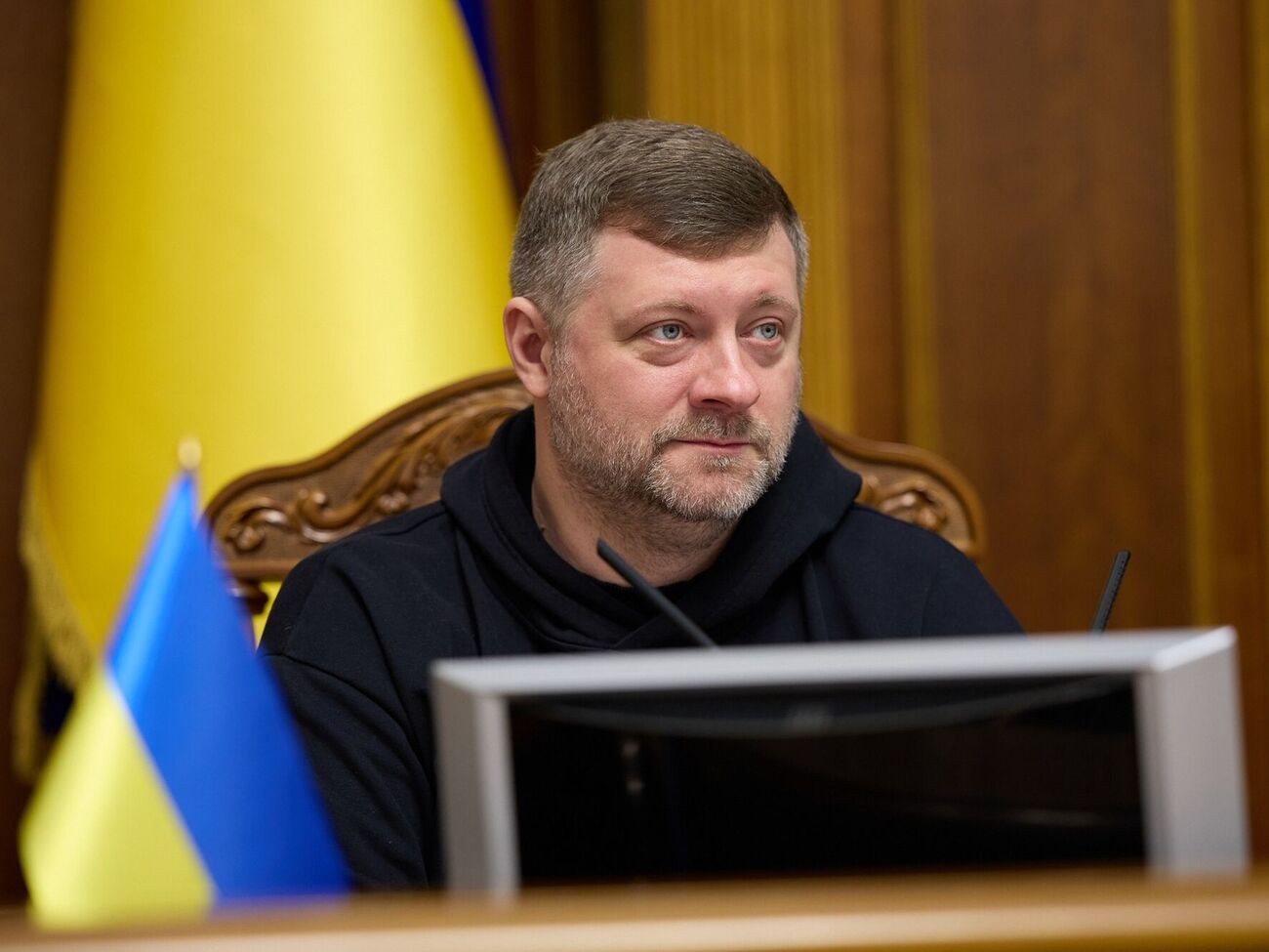 Корниенко сообщил, что находится "в процессе" суда, инициированного Порошенко