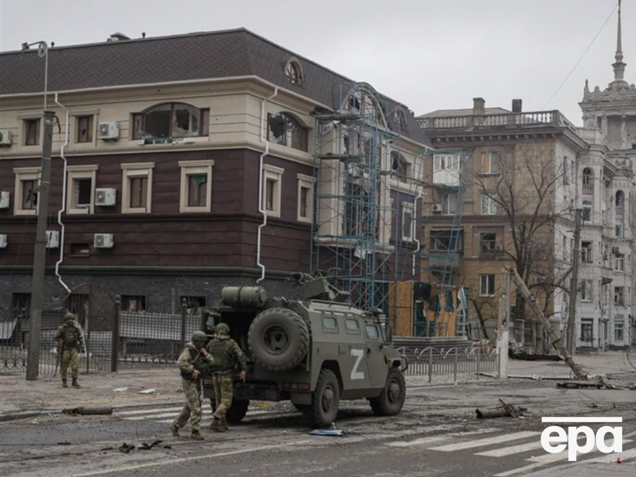 Подкрепление оккупантов, по данным Андрющенко, едет через Мариуполь на фронт