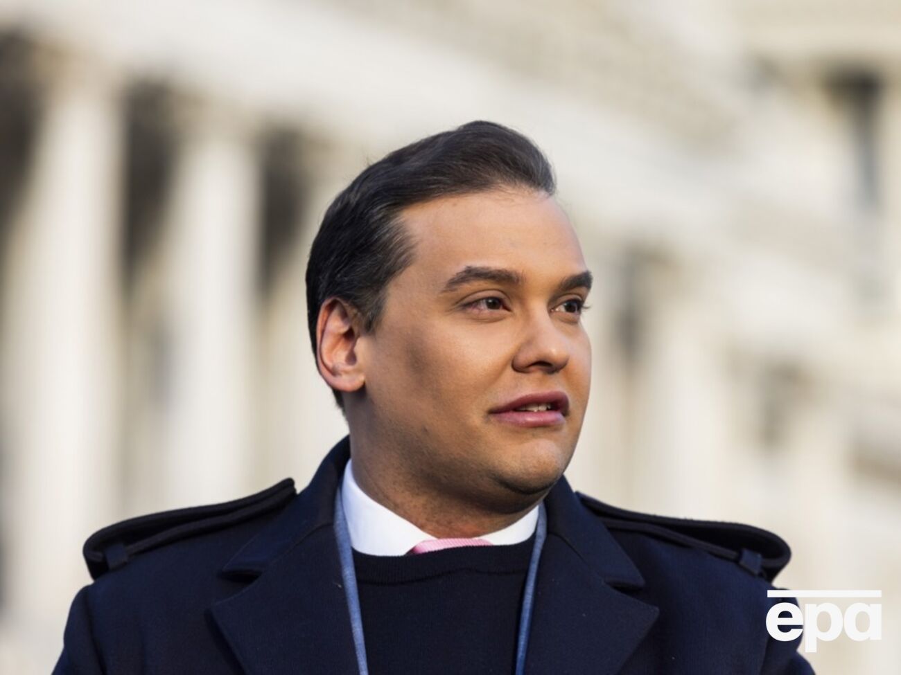 "К черту это место", – заявил Сантос, выходя из Капитолия после лишения мандата