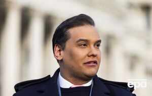 "К черту это место", – заявил Сантос, выходя из Капитолия после лишения мандата