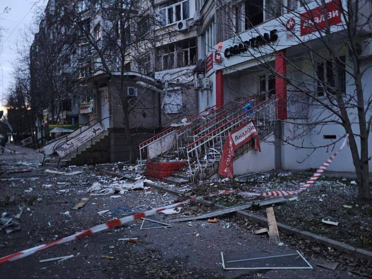 Ворог обстріляв центральну частину Херсона