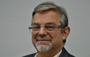 Подозрительная и внезапная смерть Киссинджера поразила Путина. Ну не мог же талантливый международный авантюрист и интриган так просто умереть своей смертью