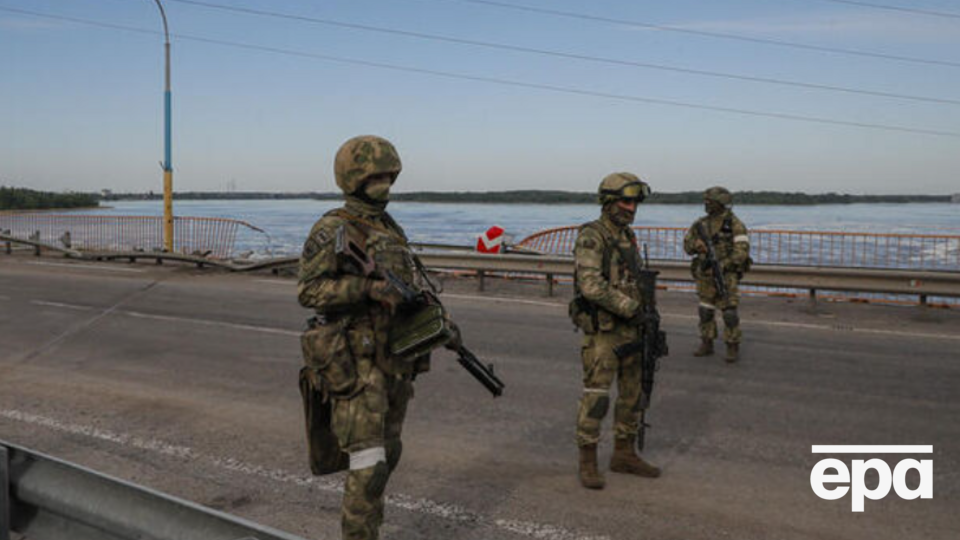 Російські військові нерідко вирушають у РФ під конвоєм після відмови виконувати накази командування окупантів, зазначають у Генштабі ЗСУ