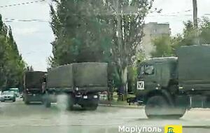 Оккупанты не останавливают переброску техники и боекомплекта через Мариуполь, отмечает Андрющенко