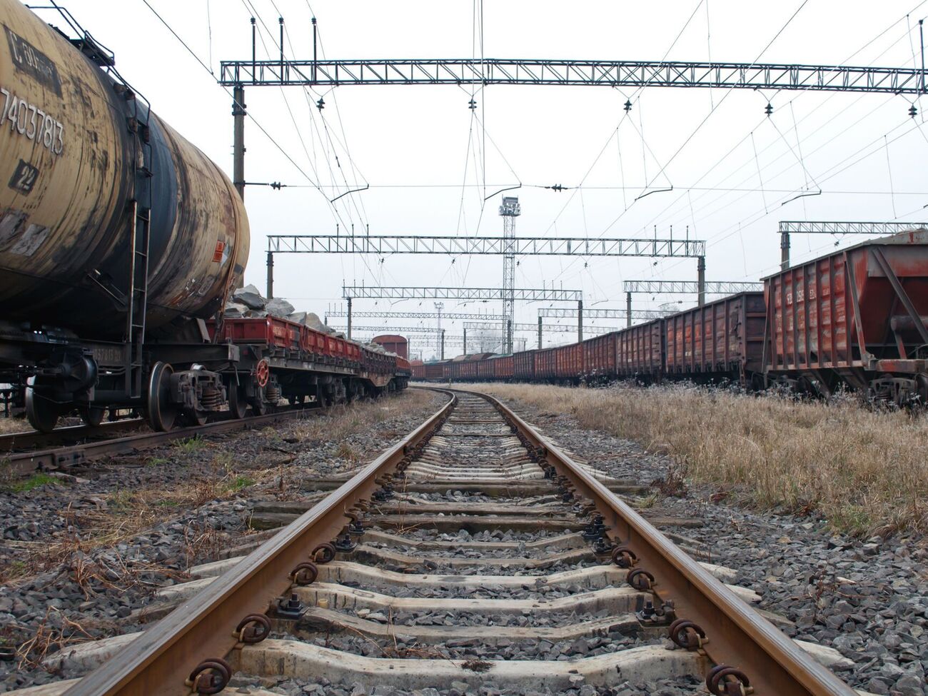 Зараз рівень цін на ринку не дає вагоновласникам змоги оновлювати свій парк і замовляти нові вагони, пише Центр транспортних стратегій