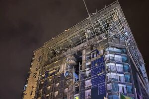 Одна з російських ракет влучила в будівлю готелю Kharkiv Palace у Харкові
