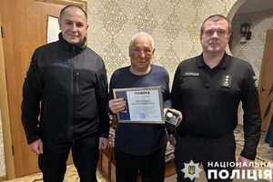 Житель Киева получил ожоги, однако спас другие автомобили от пожара, отметили в полиции