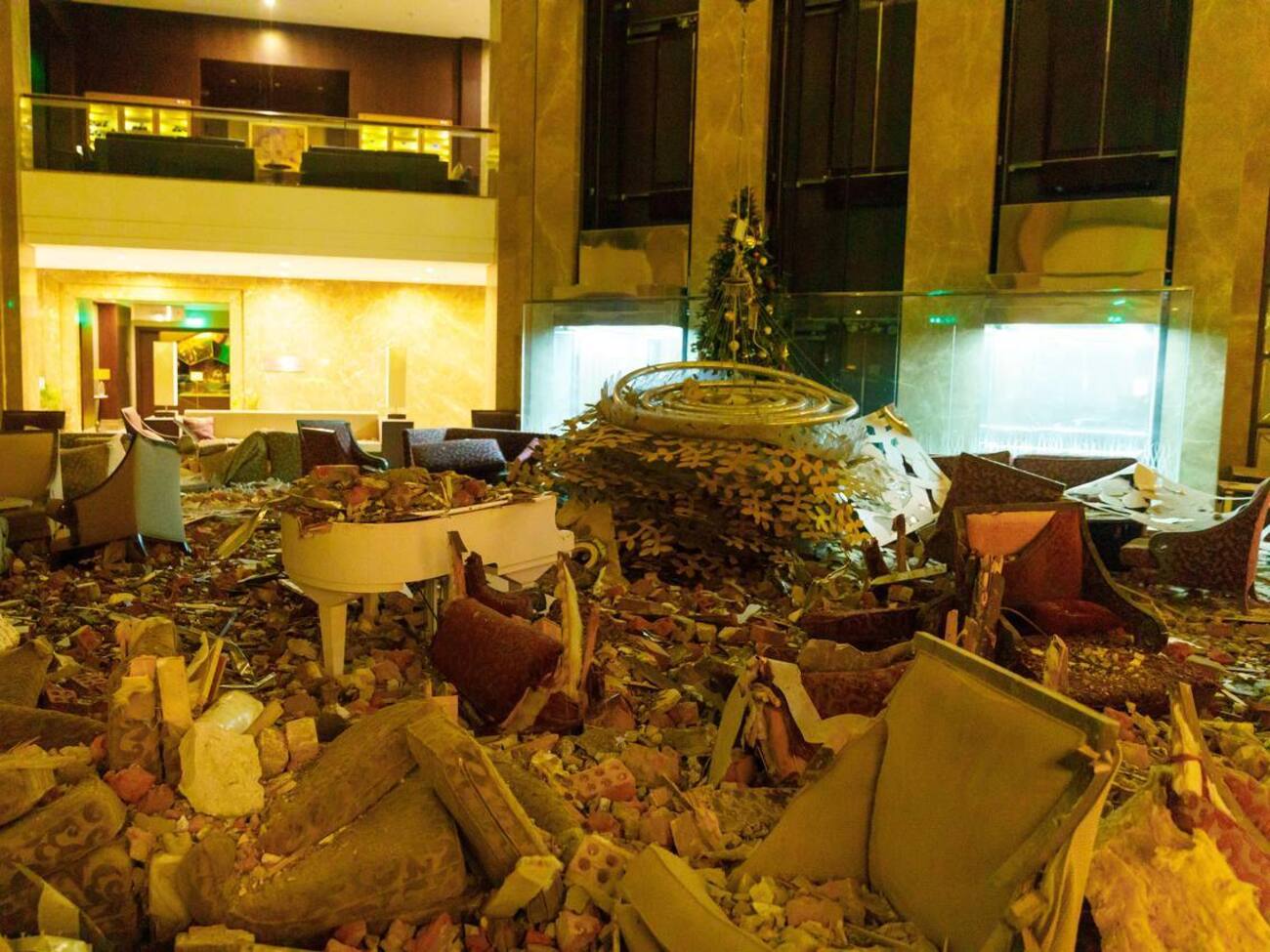 Влучання ракети в Kharkiv Palace припало на 12-й поверх готелю, зазначили в Харківській ОВА