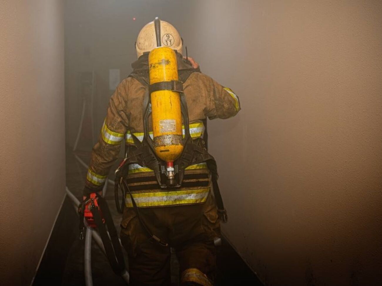 Попко подчеркнул, что поисково-спасательная операция "не останавливается ни на миг"