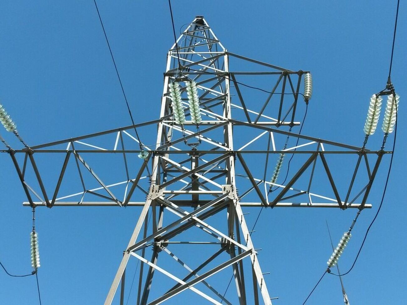 Украина экспортирует и импортирует электроэнергию